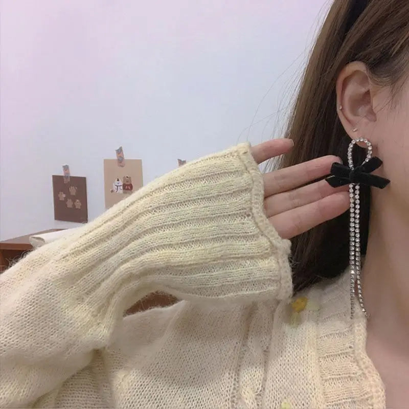 Kiss Jewelry Korean Fashion Black Velvet Bow Long Rhinestone Tassel Earrings for Women Luxury Wedding Shiny Drop Earring Gift