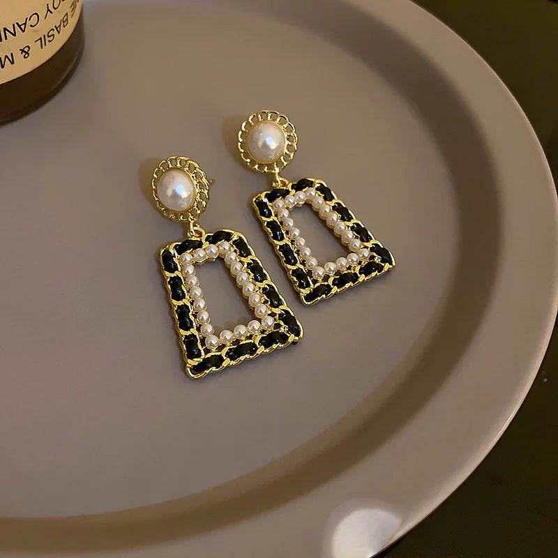 SHMIK Vintage Baroque Women Elegant Rhinestone Heart Earrings Jewelry Exquisite Lady Classic Middle Palace Drop Earring Gift