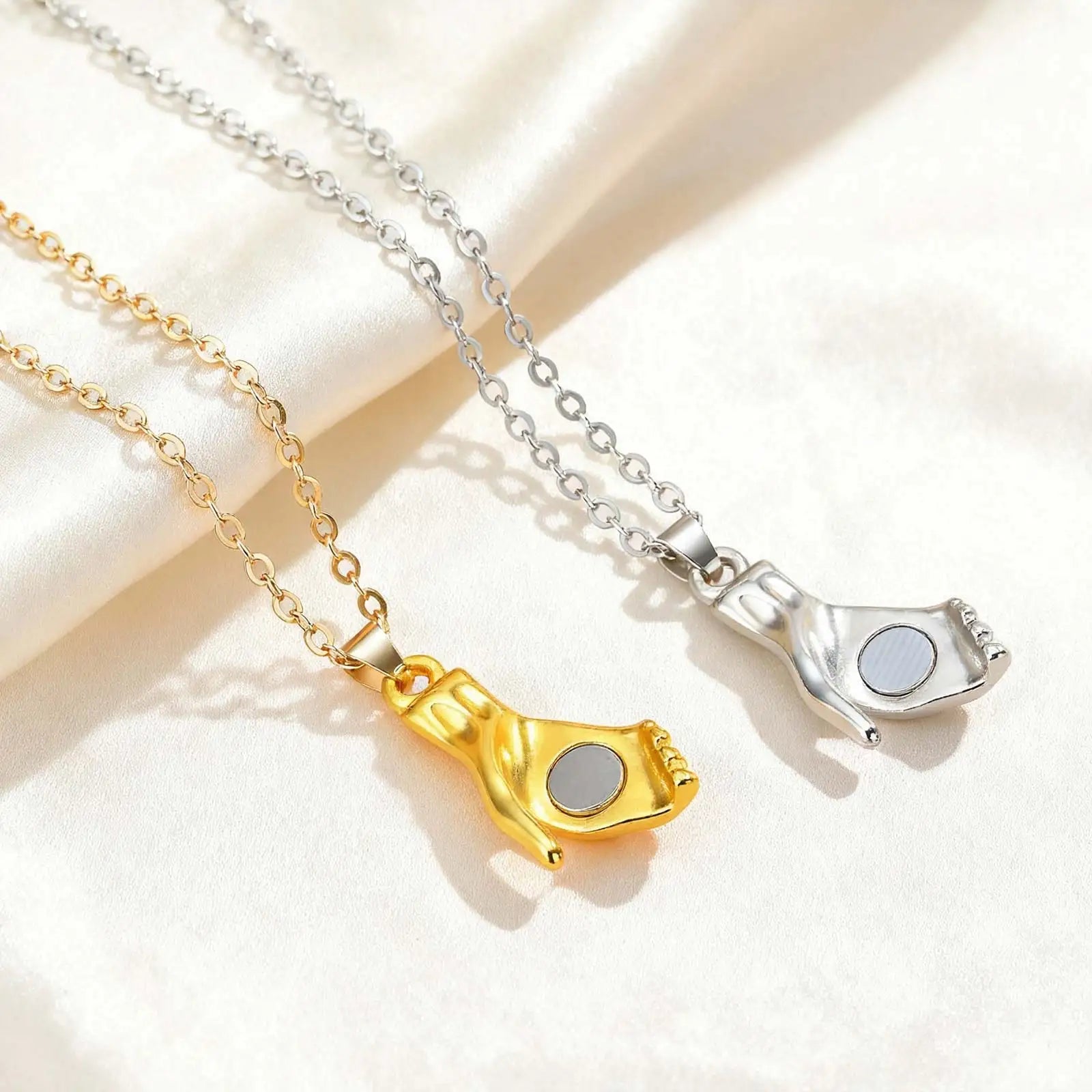 Creative Magnetic Clasp Hold Hand Pendant Necklace, Stainless Steel Hand in Hand Couples Necklace for Lover Valentine's Day Gift