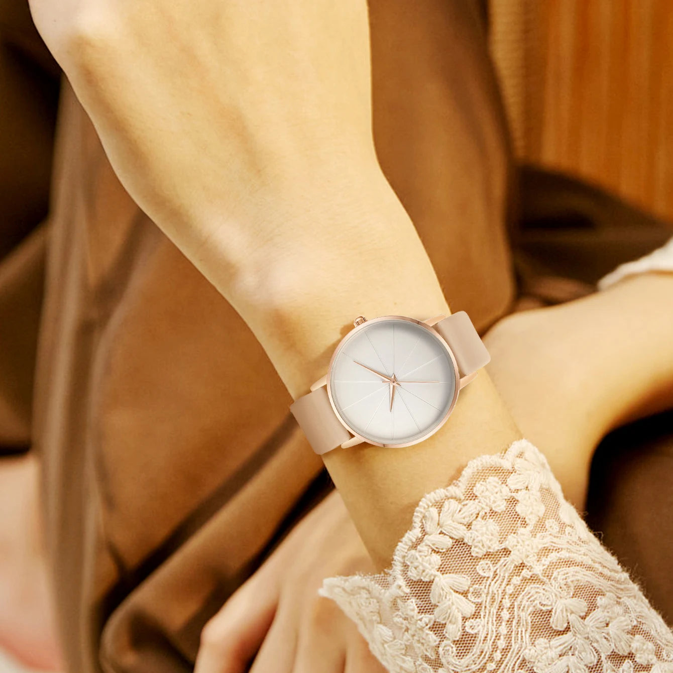 Luxury Fashion Watch Women Leather Watch Ladies Simple Quartz Bracelet Wrist Watch Women's Clock