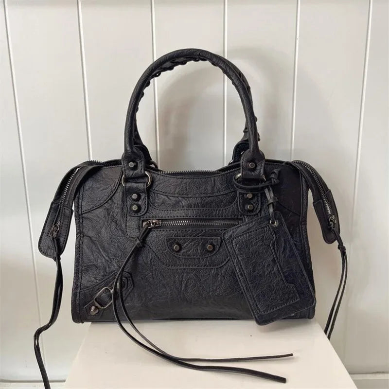 Paris Rivet Locomotive Bag ins Spice Girl Bag French Premium Sense Retro Trendy Portable Pillow Bag One Shoulder Crossbody Bag