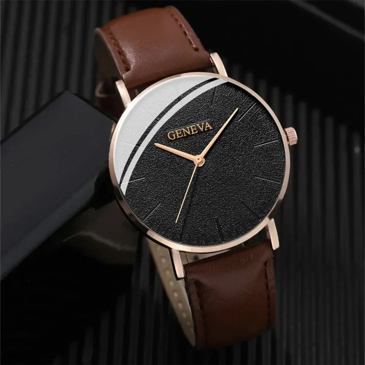 4Pcs/set Fashion Casual Men Sports Style Trend Quartz Wristwatch and Bead Bracelet Set Gift for Men Boyfriends Relogio Masculino