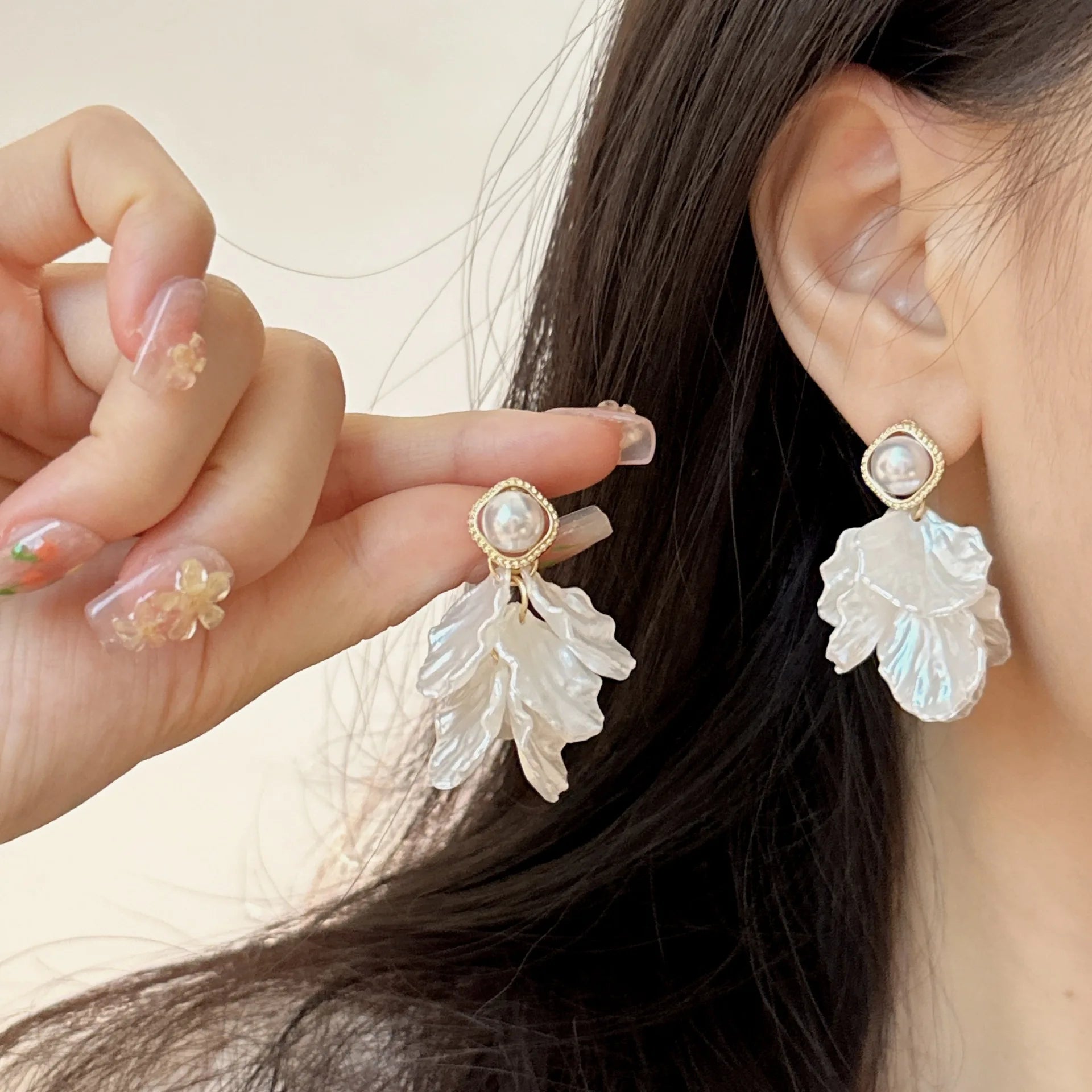 New Wine Red Velvet Rose Pearl Earrings for Women Vintage Red Rose Elegant High-end Studs Earrings Jewelry Accessories серьги