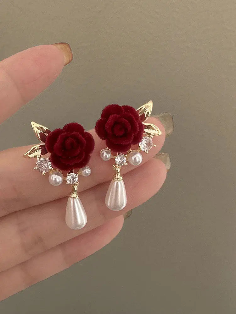 New Wine Red Velvet Rose Pearl Earrings for Women Vintage Red Rose Elegant High-end Studs Earrings Jewelry Accessories серьги
