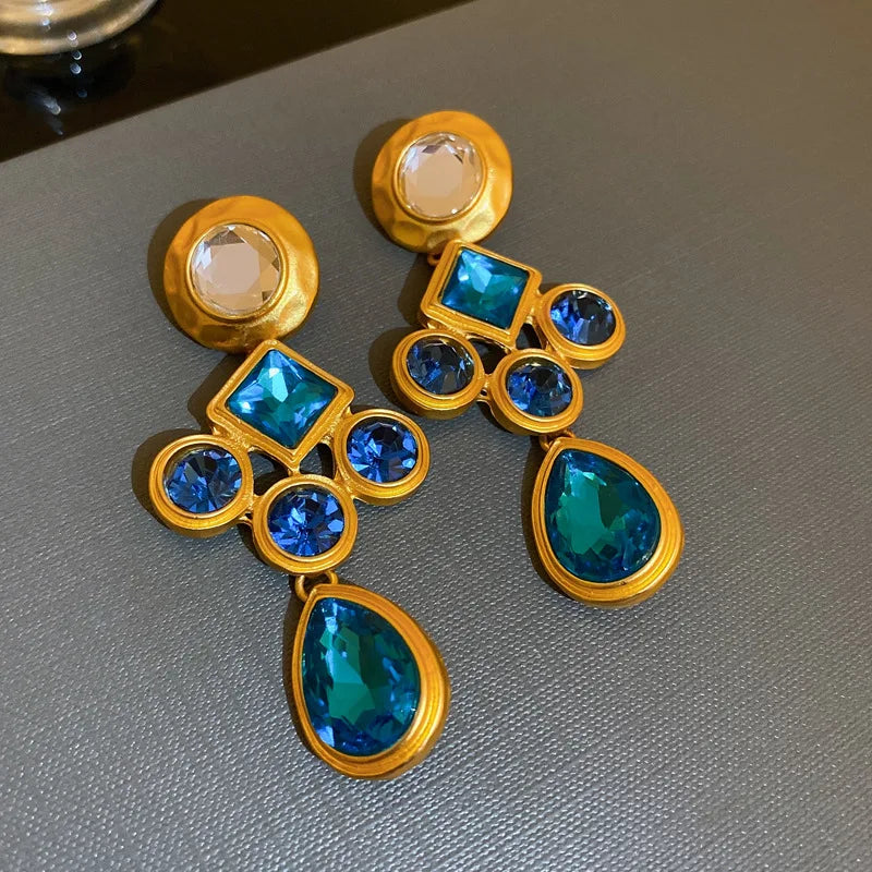 SHMIK Vintage Baroque Women Elegant Rhinestone Heart Earrings Jewelry Exquisite Lady Classic Middle Palace Drop Earring Gift