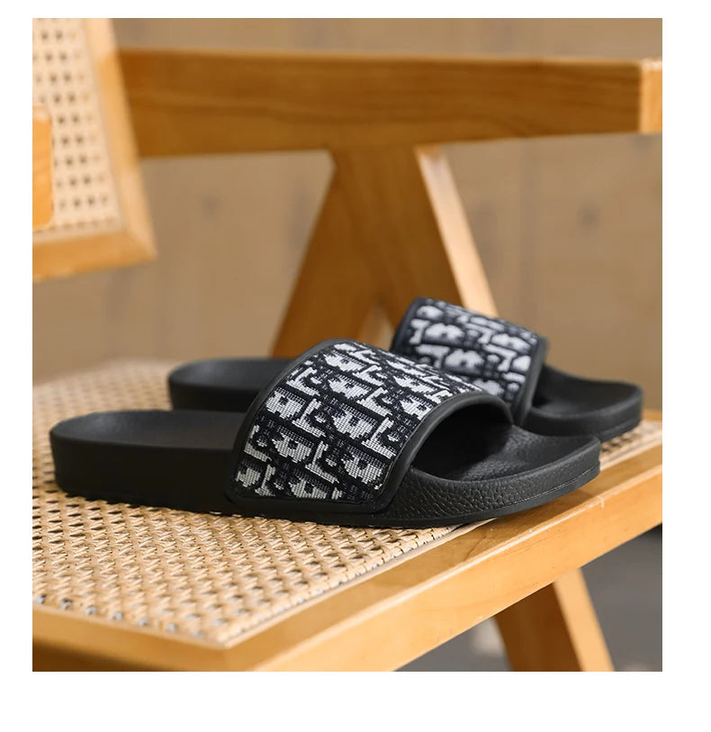 Men's Home Slippers Lightweight Summer New Style Flat and Worn Casual Retro Patterned Anti-slip Quick-drying Sandals